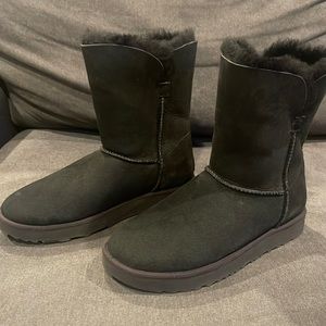 UGG, classic cuff, short